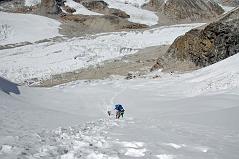 Rolwaling 07 11 Crew Climbing Steep Snow Towards Tashi Lapcha Pass